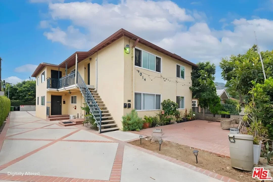 8BR Multi-Family for Sale in Los Angeles, CA