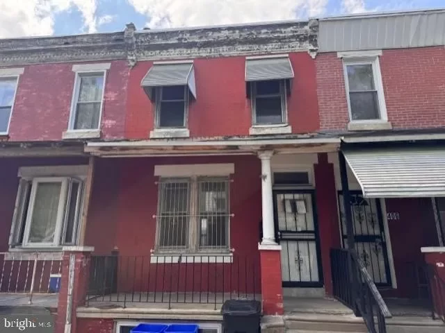 3BR Townhouse for Sale in Philadelphia, PA