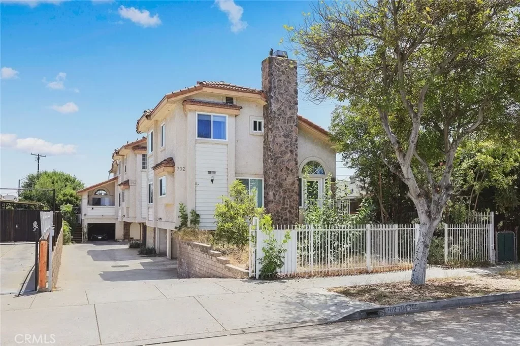 3BR Townhouse for Sale in Alhambra, CA