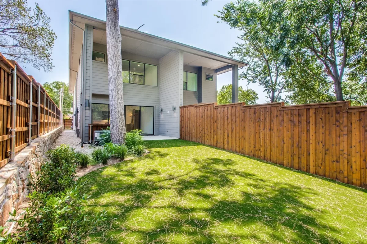 3BR Duplex for Rent in Dallas, TX