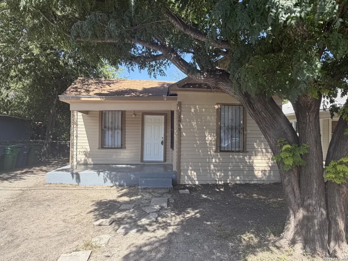 2BR House for Sale in San Antonio, TX