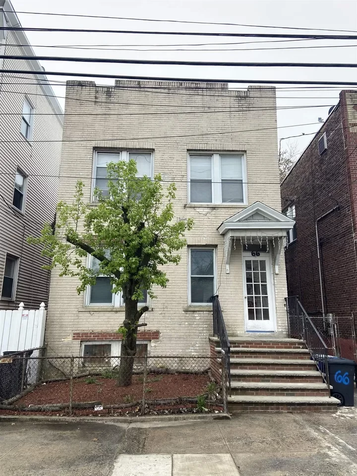 2BR Multi-Family for Rent in Bayonne, NJ