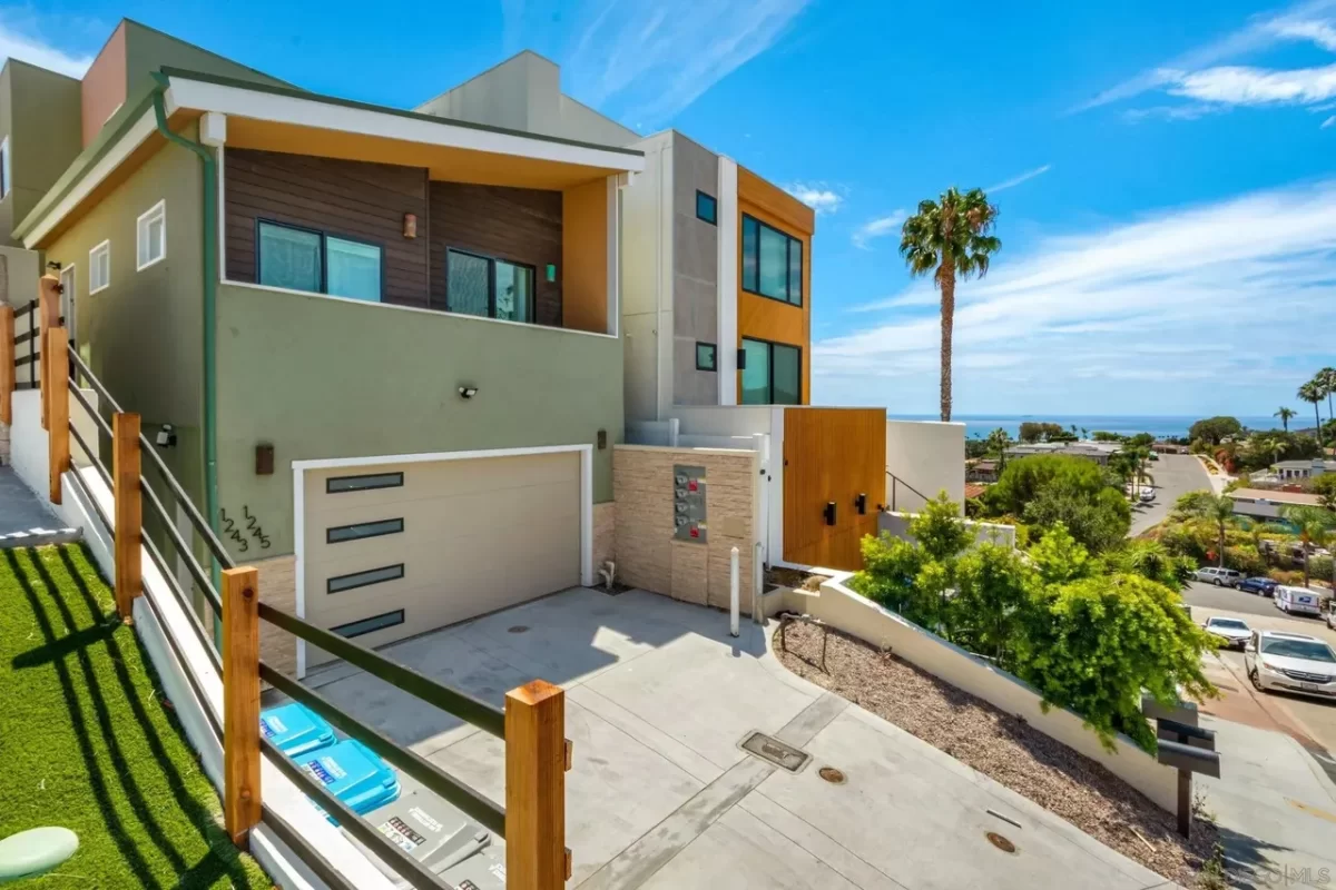 6BR Multi-Family for Sale in San Diego, CA