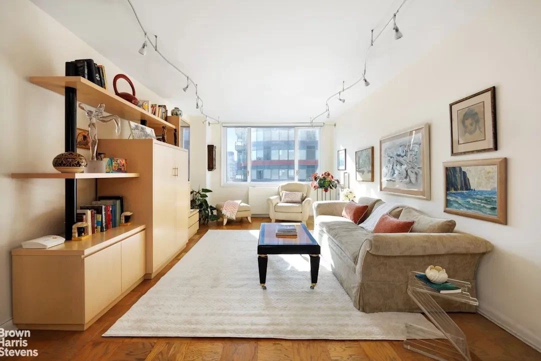 1BR Multi-Family for Sale in Manhattan, NY