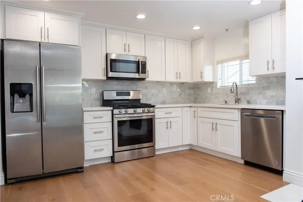 3BR Condo for Sale in Los Angeles, CA