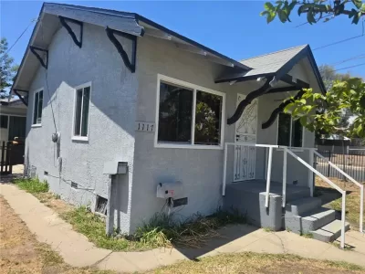 4BR Multi-Family for Sale in Los Angeles, CA