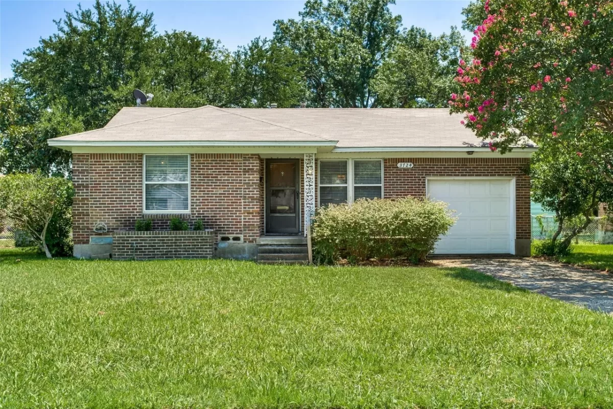 2BR House for Rent in Dallas, TX
