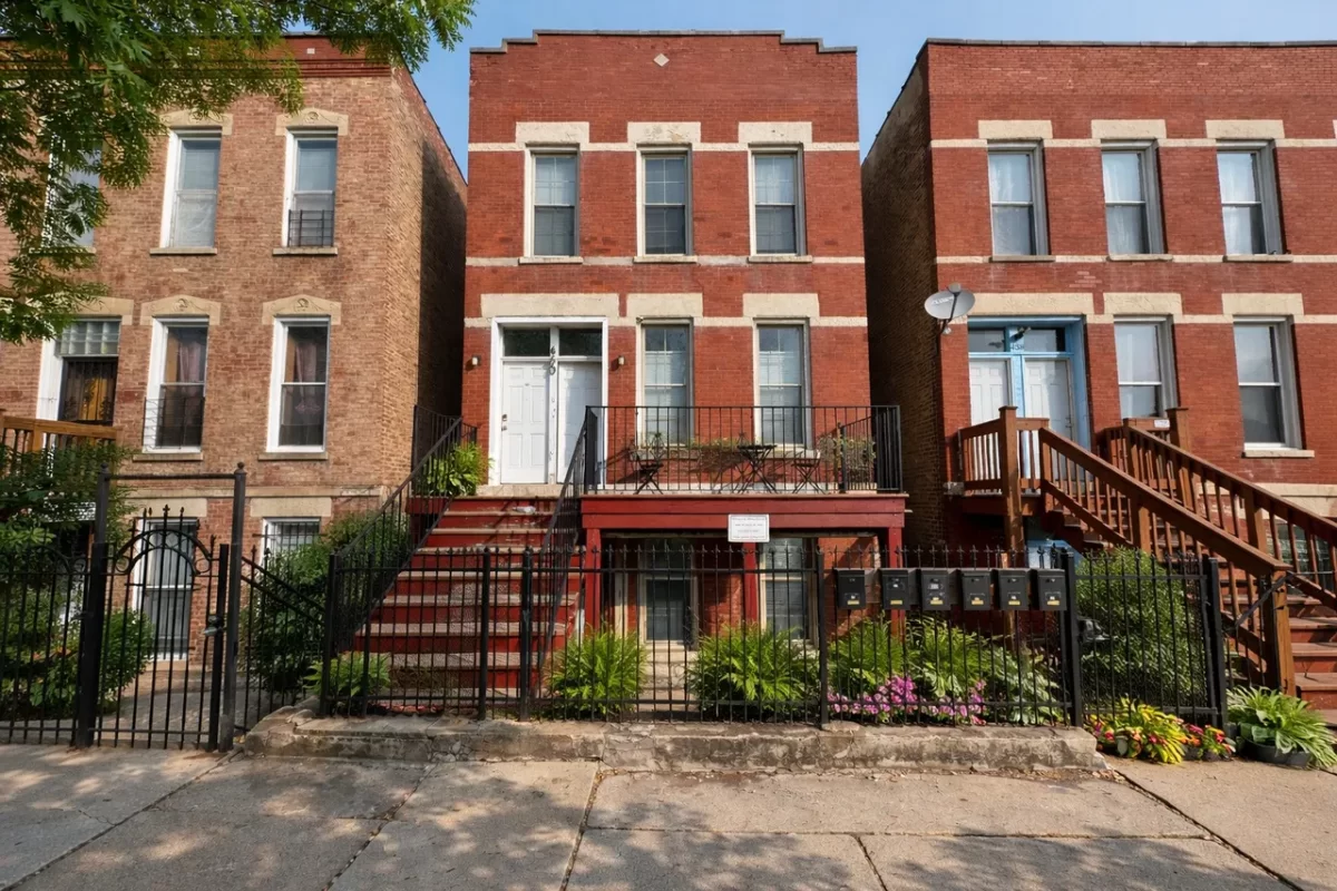 1BR Multi-Family for Sale in Chicago, IL