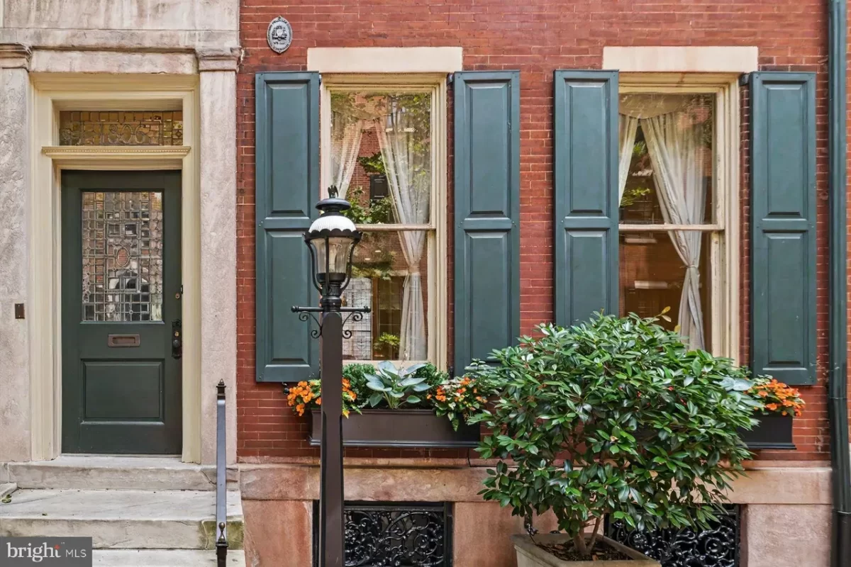 5BR Townhouse for Sale in Philadelphia, PA