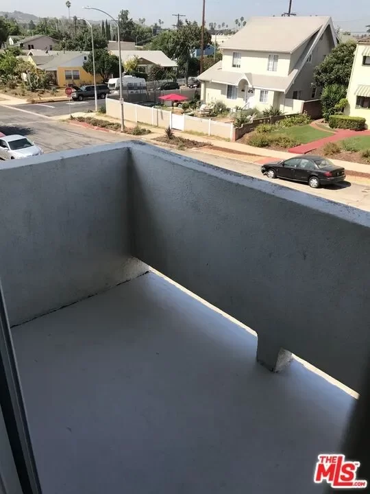 2BR Apartment for Rent in Los Angeles, CA