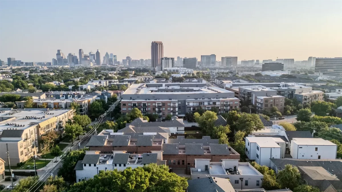 3BR Townhouse for Rent in Dallas, TX
