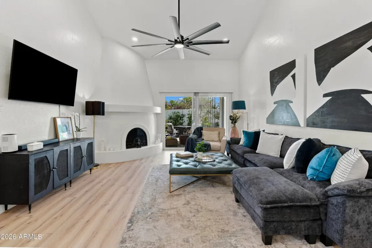 3BR Townhouse for Sale in Phoenix, AZ