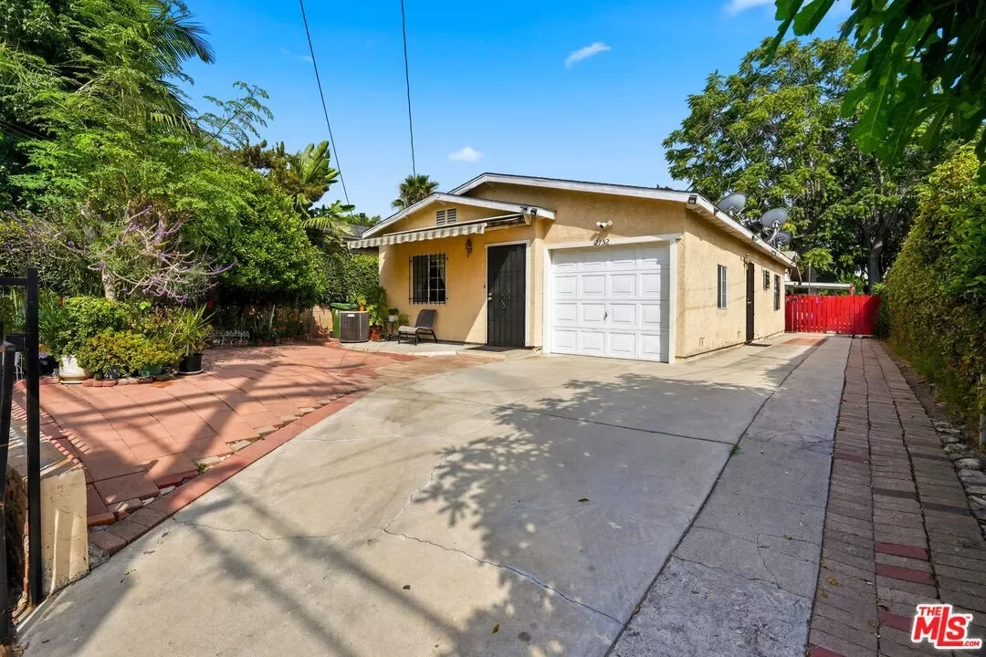 3BR Multi-Family for Sale in Los Angeles, CA