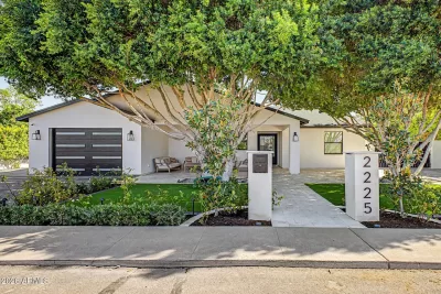 5BR House for Sale in Phoenix, AZ