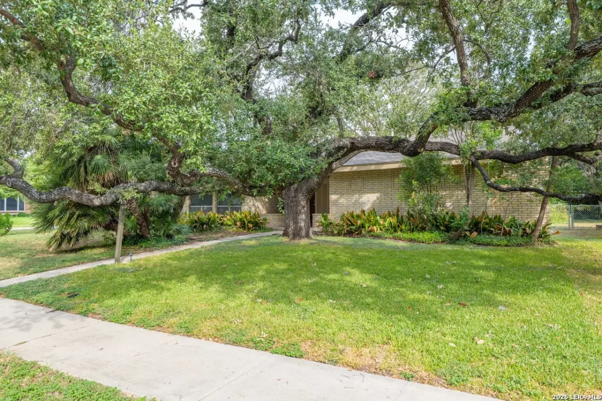 4BR House for Sale in San Antonio, TX