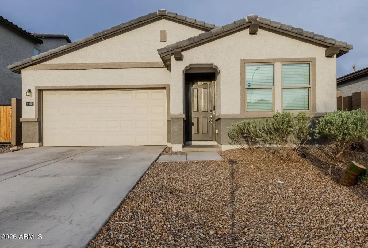 4BR House for Rent in Phoenix, AZ