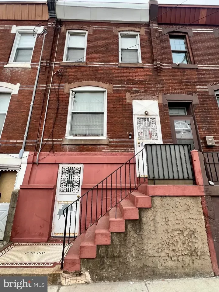 4BR Townhouse for Sale in Philadelphia, PA