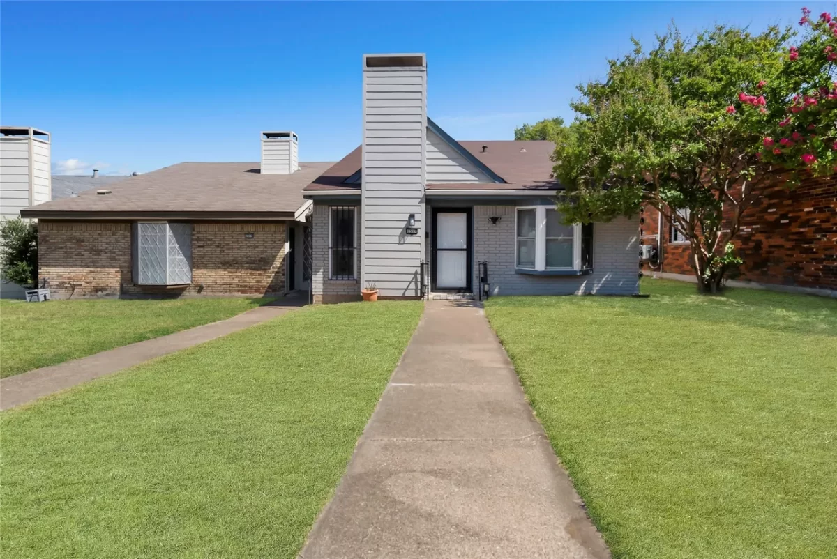 2BR Townhouse for Sale in Dallas, TX