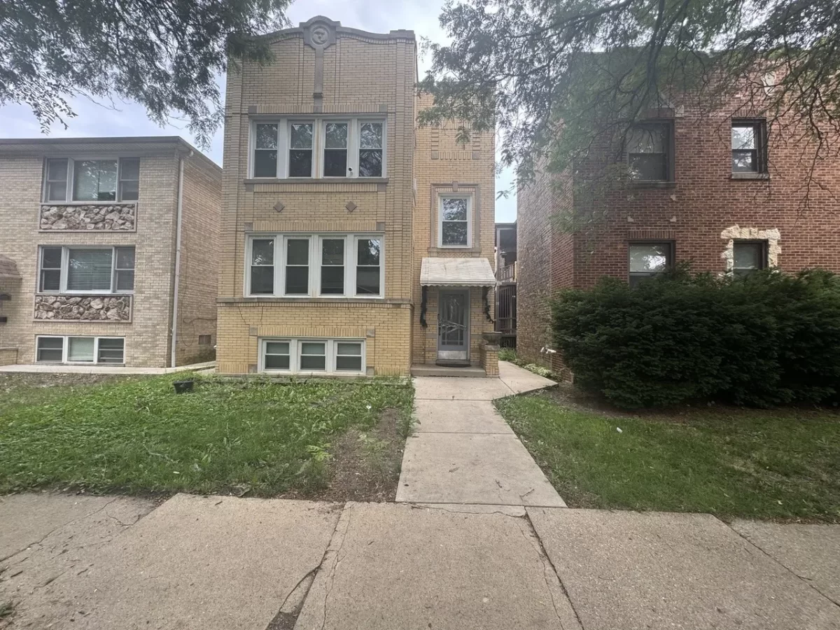 2BR House for Rent in Chicago, IL