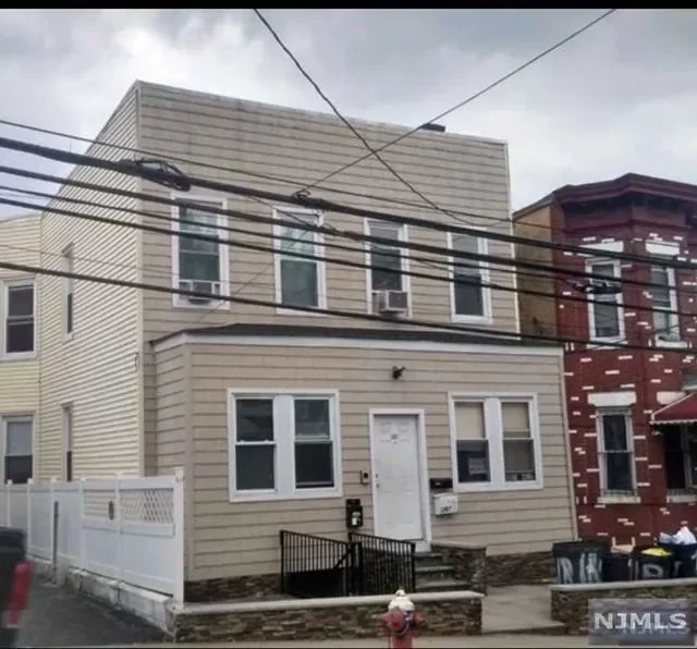 4BR Multi-Family for Rent in North Bergen, NJ