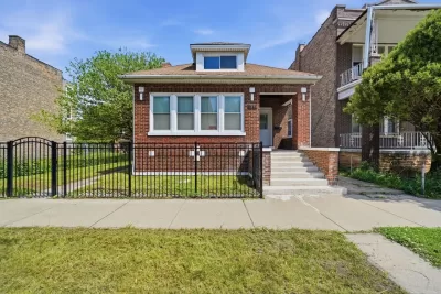 4BR House for Sale in Chicago, IL