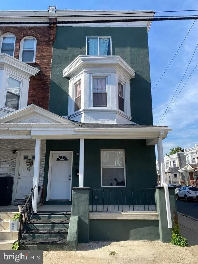 4BR Townhouse for Sale in Philadelphia, PA