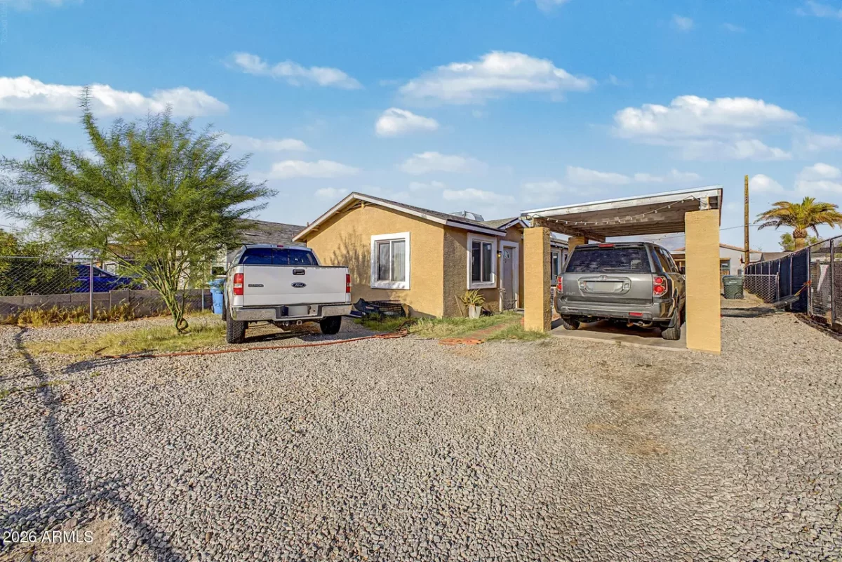4BR Multi-Family for Sale in Phoenix, AZ