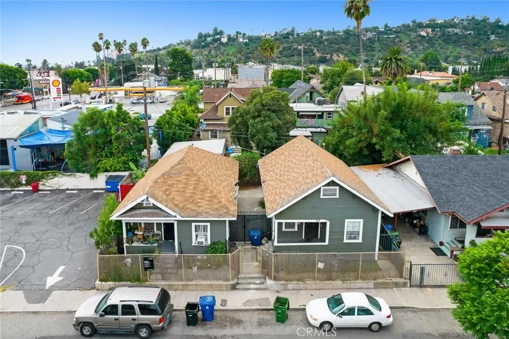 4BR Multi-Family for Sale in Los Angeles, CA