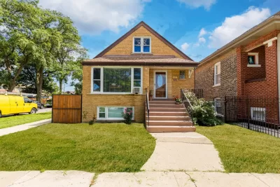 4BR House for Sale in Chicago, IL