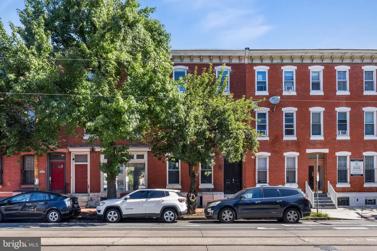 4BR Townhouse for Sale in Philadelphia, PA