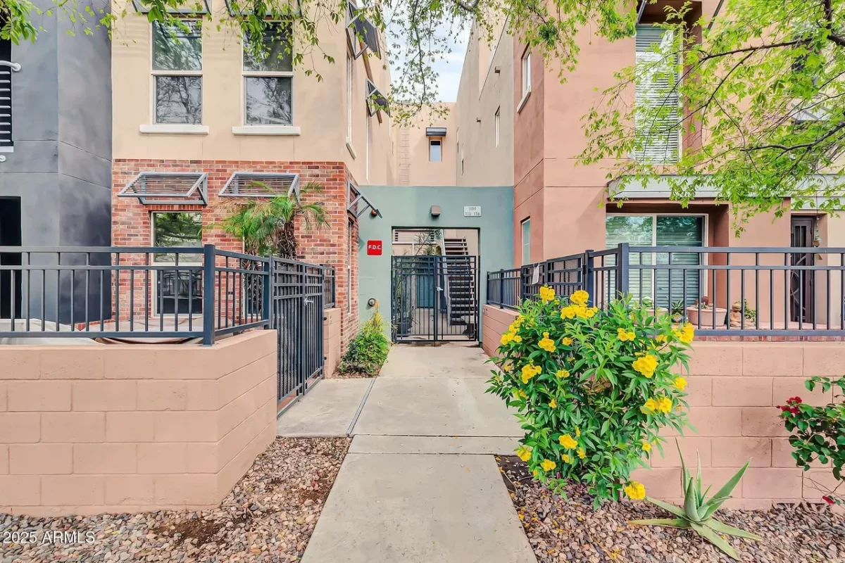 2BR Condo for Sale in Phoenix, AZ