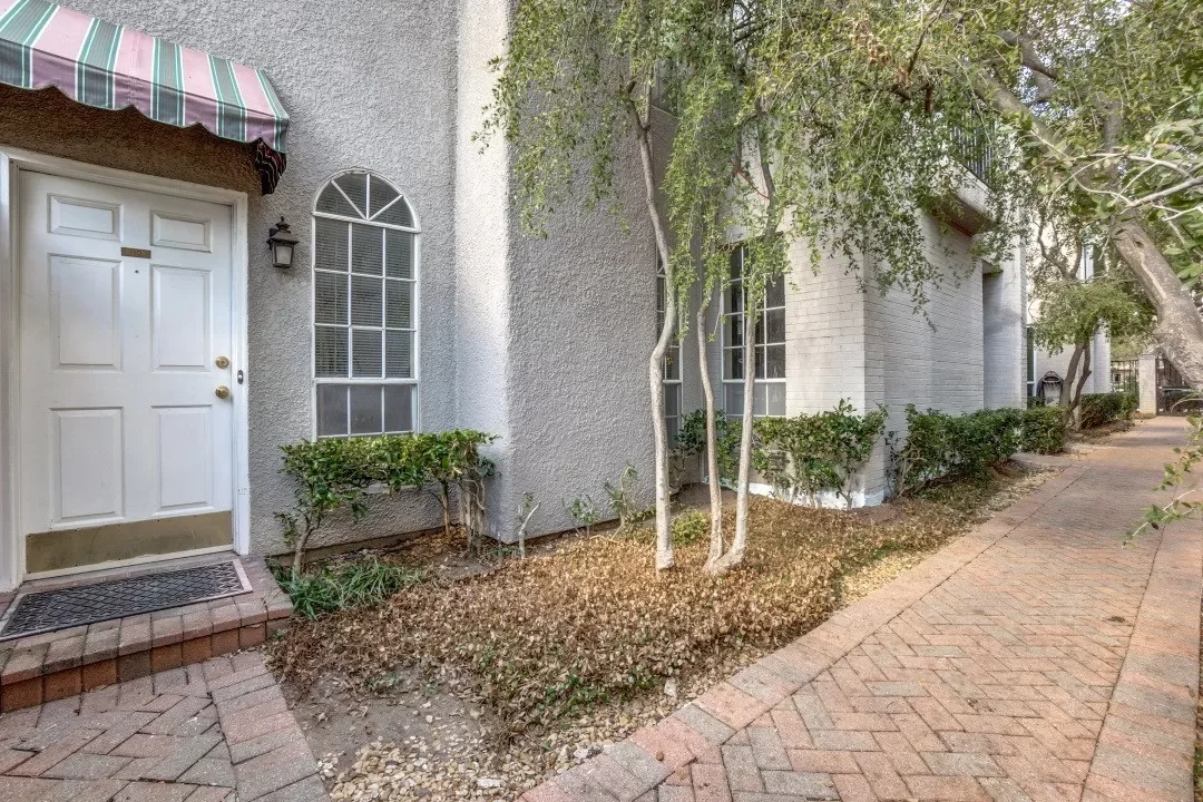 2BR Condo for Rent in Dallas, TX