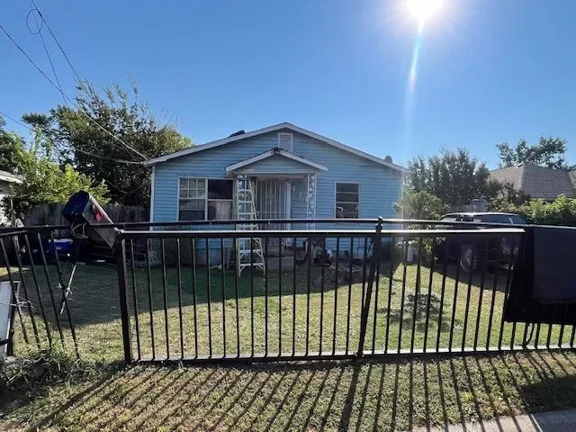 2BR House for Sale in Dallas, TX