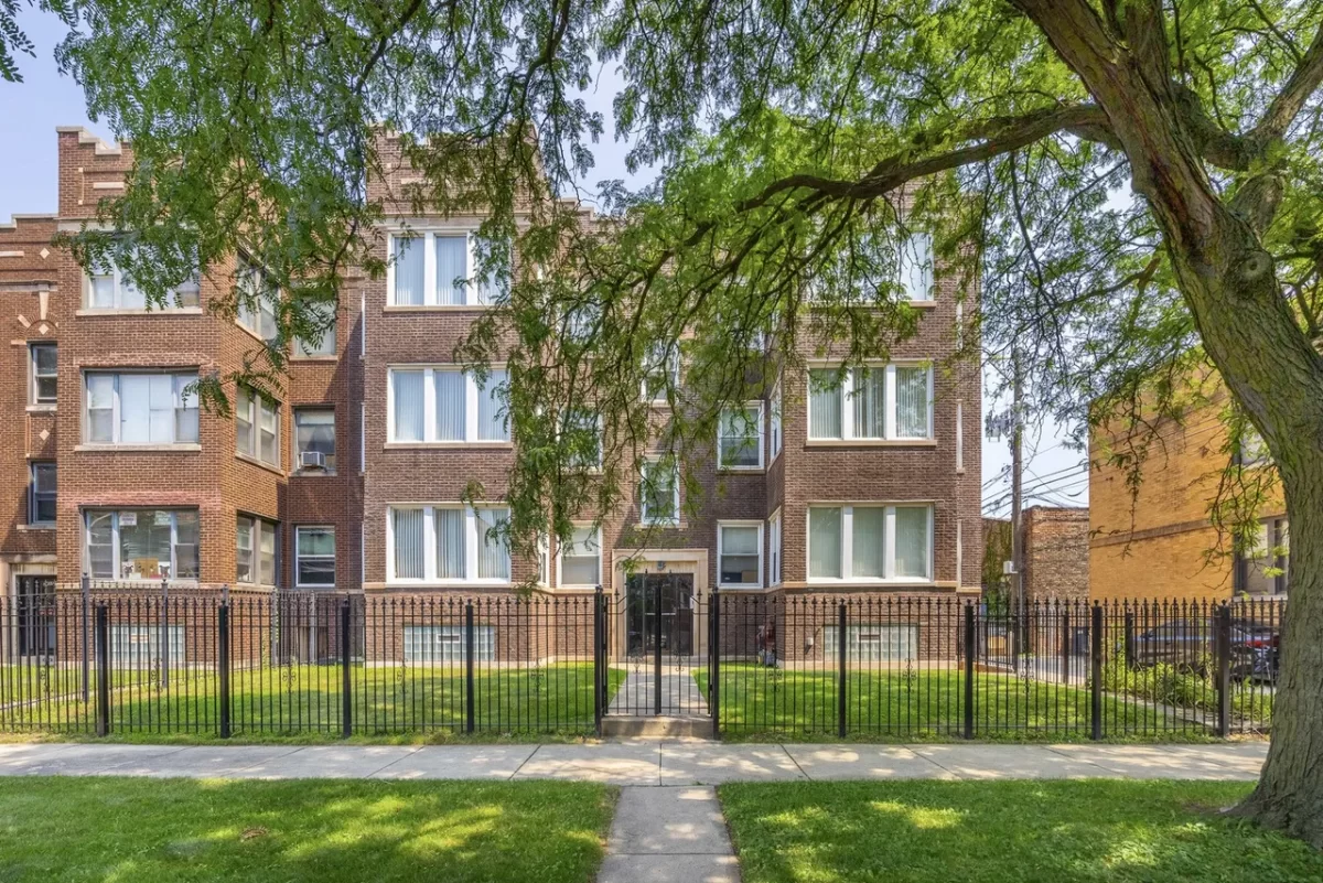 2BR Apartment for Rent in Chicago, IL