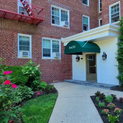 1BR Condo for Sale in North Bergen, NJ