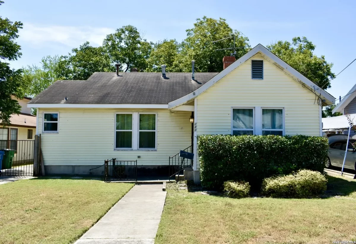 2BR House for Rent in San Antonio, TX