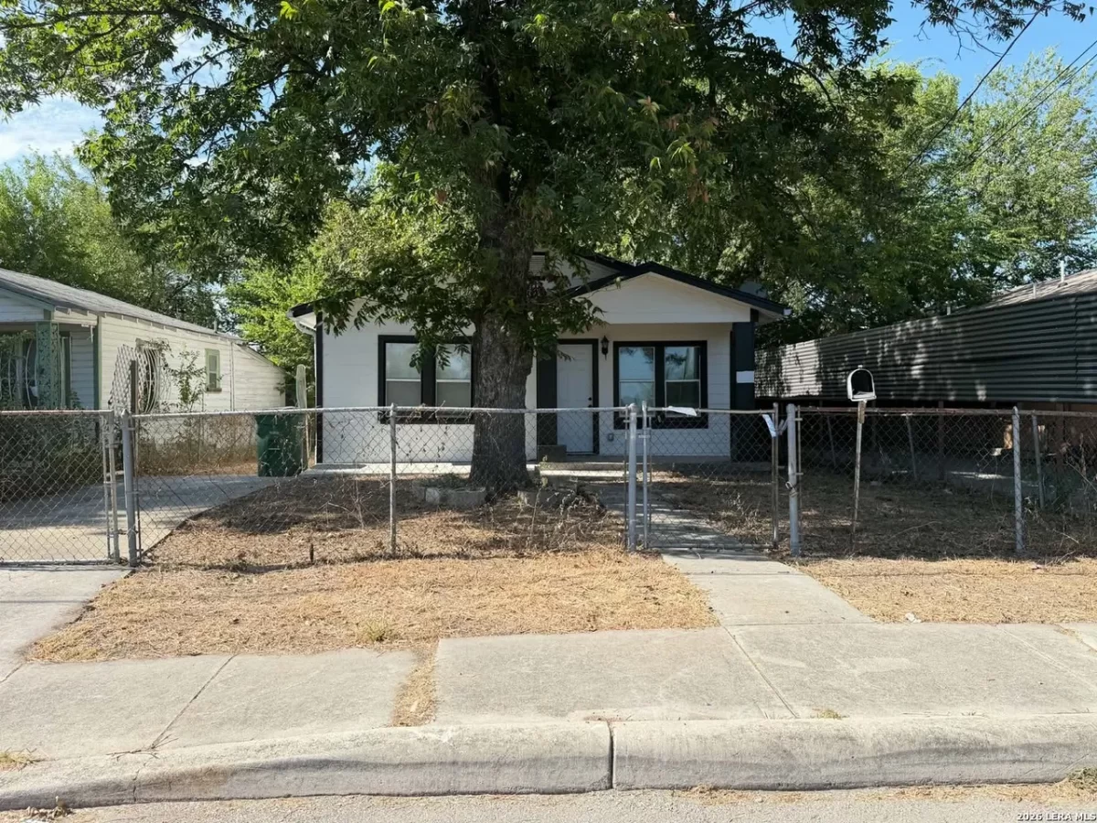 3BR House for Sale in San Antonio, TX