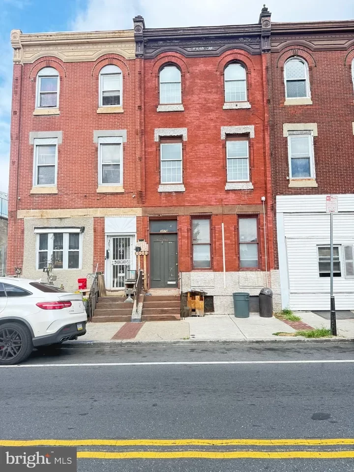 11BR Townhouse for Sale in Philadelphia, PA
