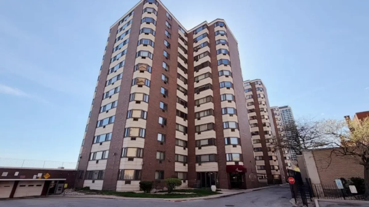 Condo for Sale in Chicago, IL