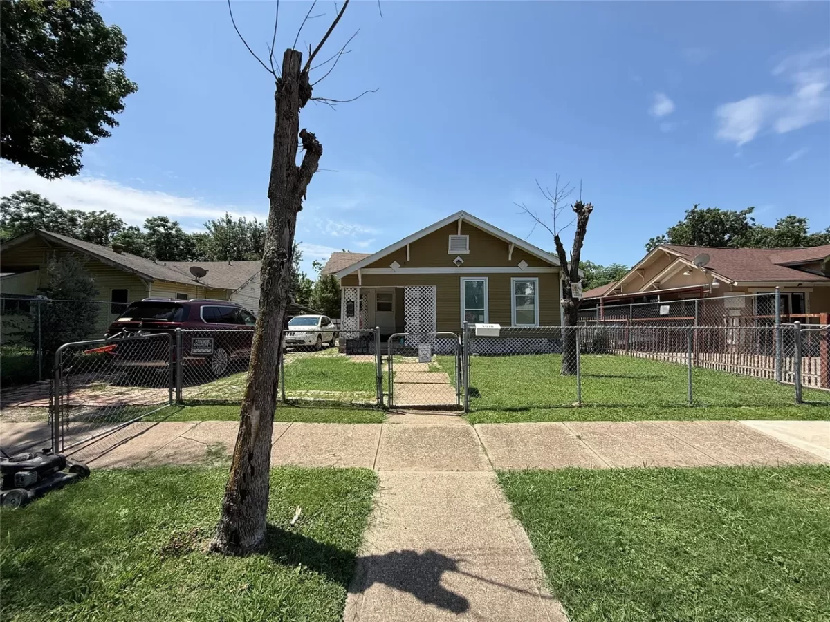 2BR House for Sale in Dallas, TX