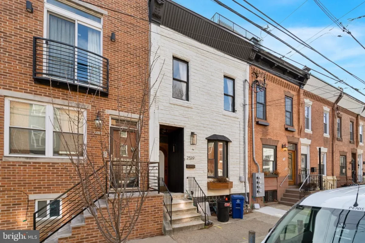 4BR Townhouse for Sale in Philadelphia, PA