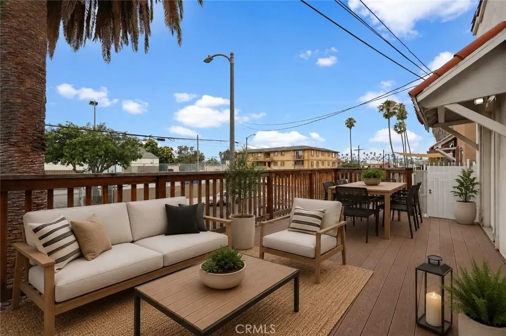 2BR House for Sale in Los Angeles, CA