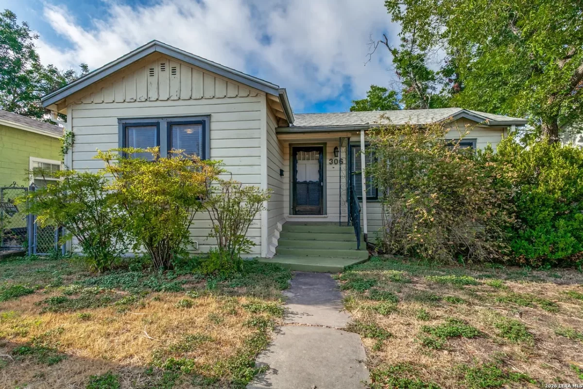 2BR House for Sale in San Antonio, TX