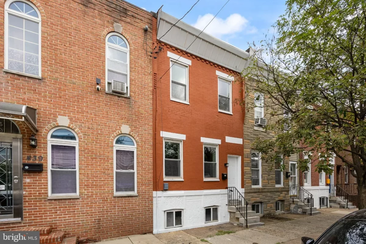 2BR Townhouse for Sale in Philadelphia, PA