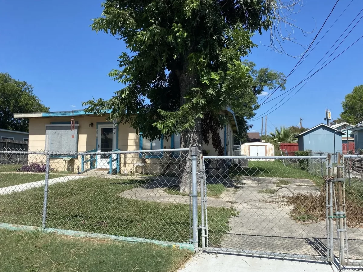 2BR House for Sale in San Antonio, TX