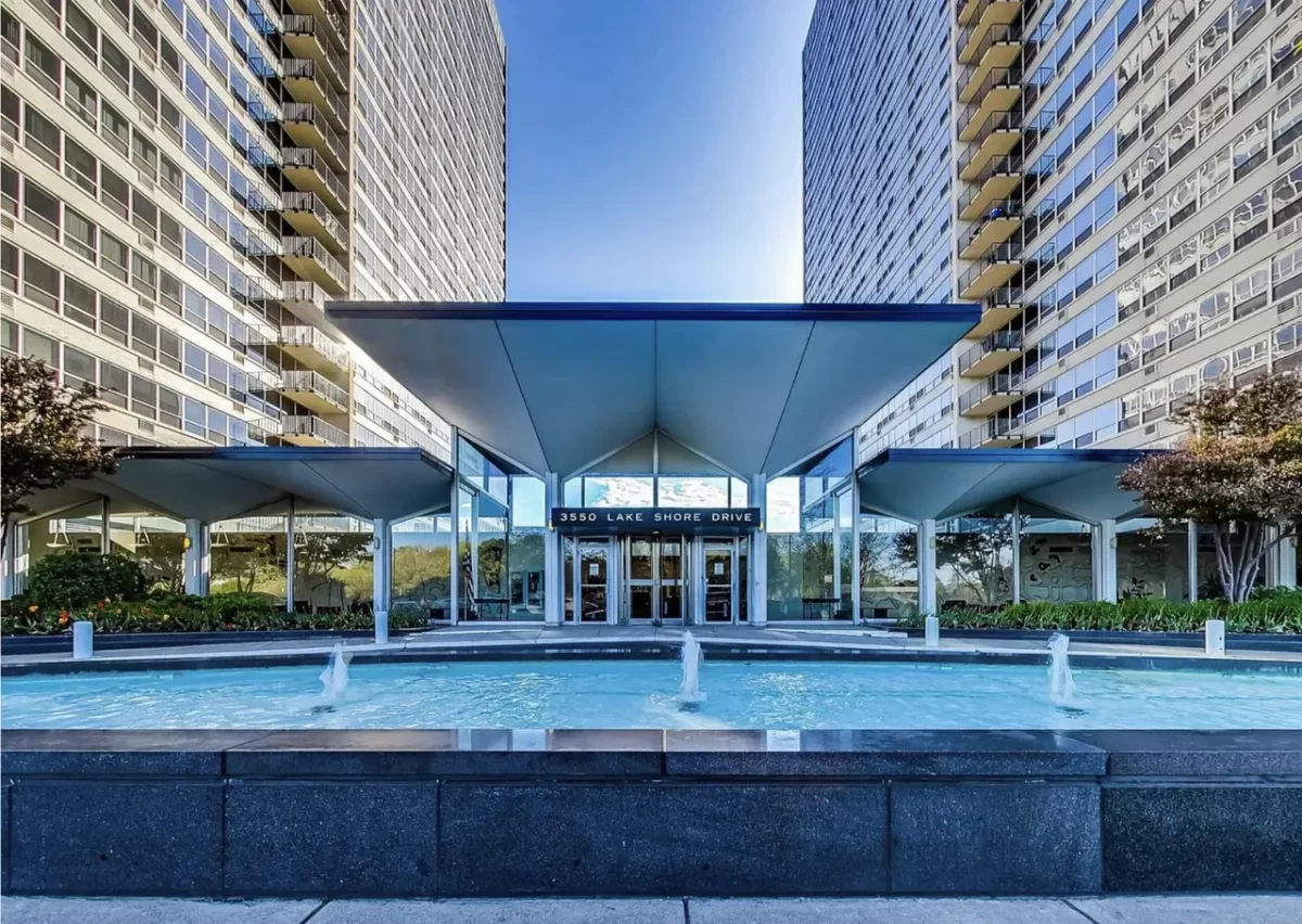 2BR Condo for Sale in Chicago, IL