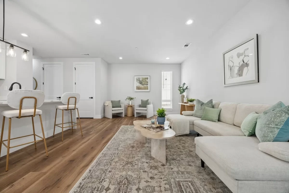 2BR Townhouse for Rent in Dallas, TX