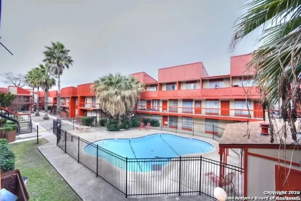 2BR House for Sale in San Antonio, TX