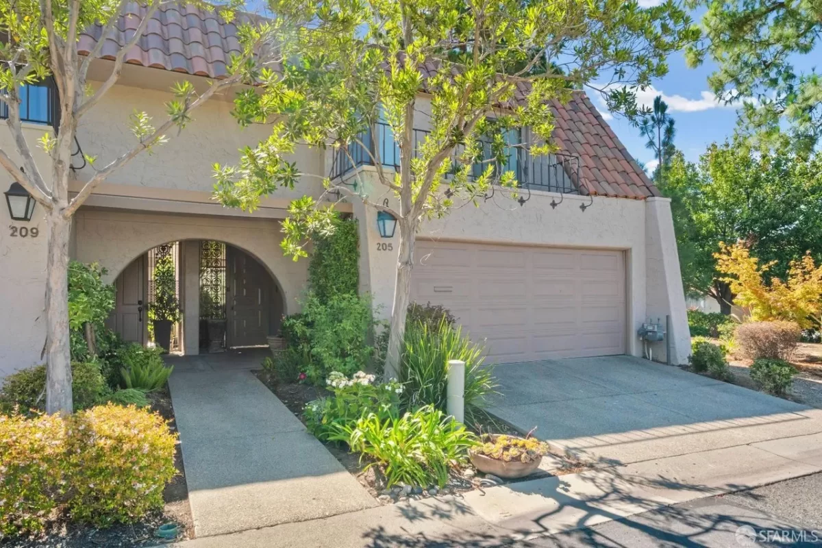 4BR Townhouse for Sale in Los Gatos, CA