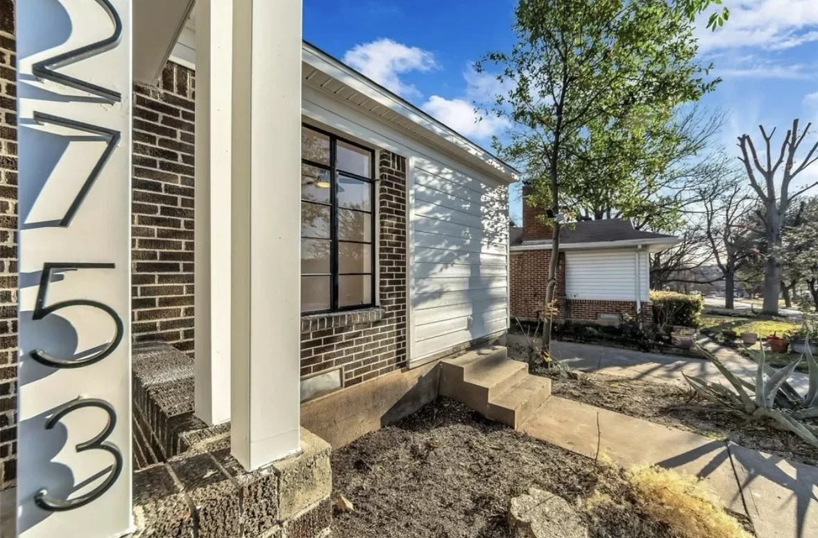 2BR House for Rent in Dallas, TX